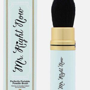 Too Faced Mr. Right Now Makeup Brush